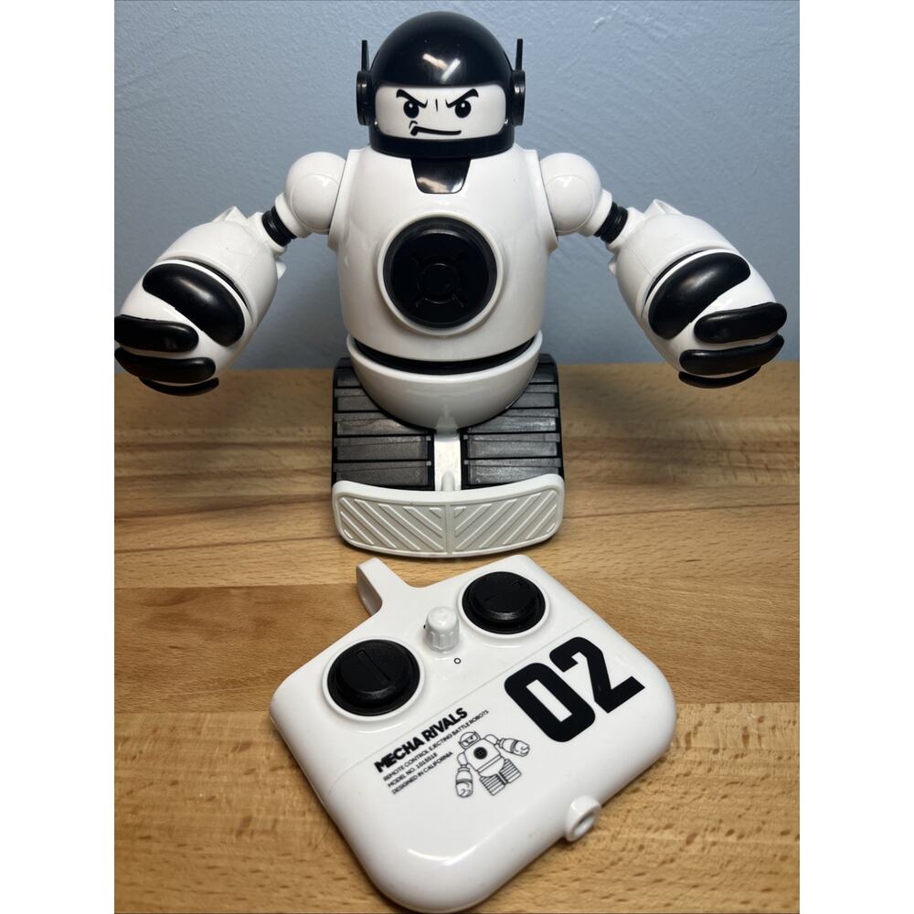 Sharper Image Mecha Rivals RC Ejecting Battle Robot White 02 Only TESTED WORKS